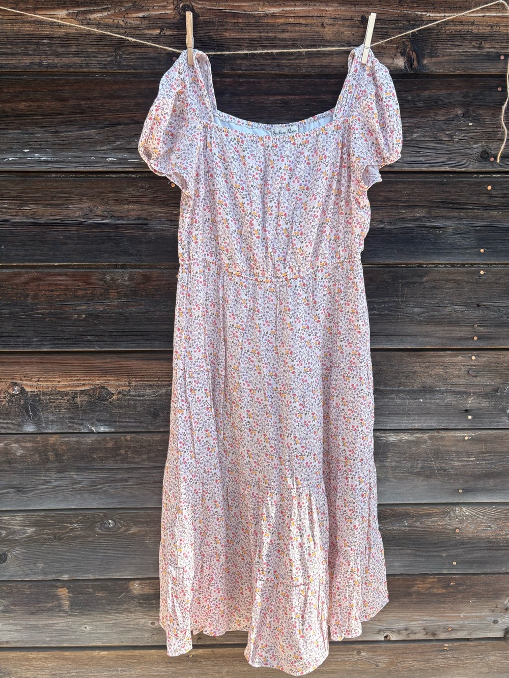 Floral Off-Shoulder Midi Dress in Light Pink